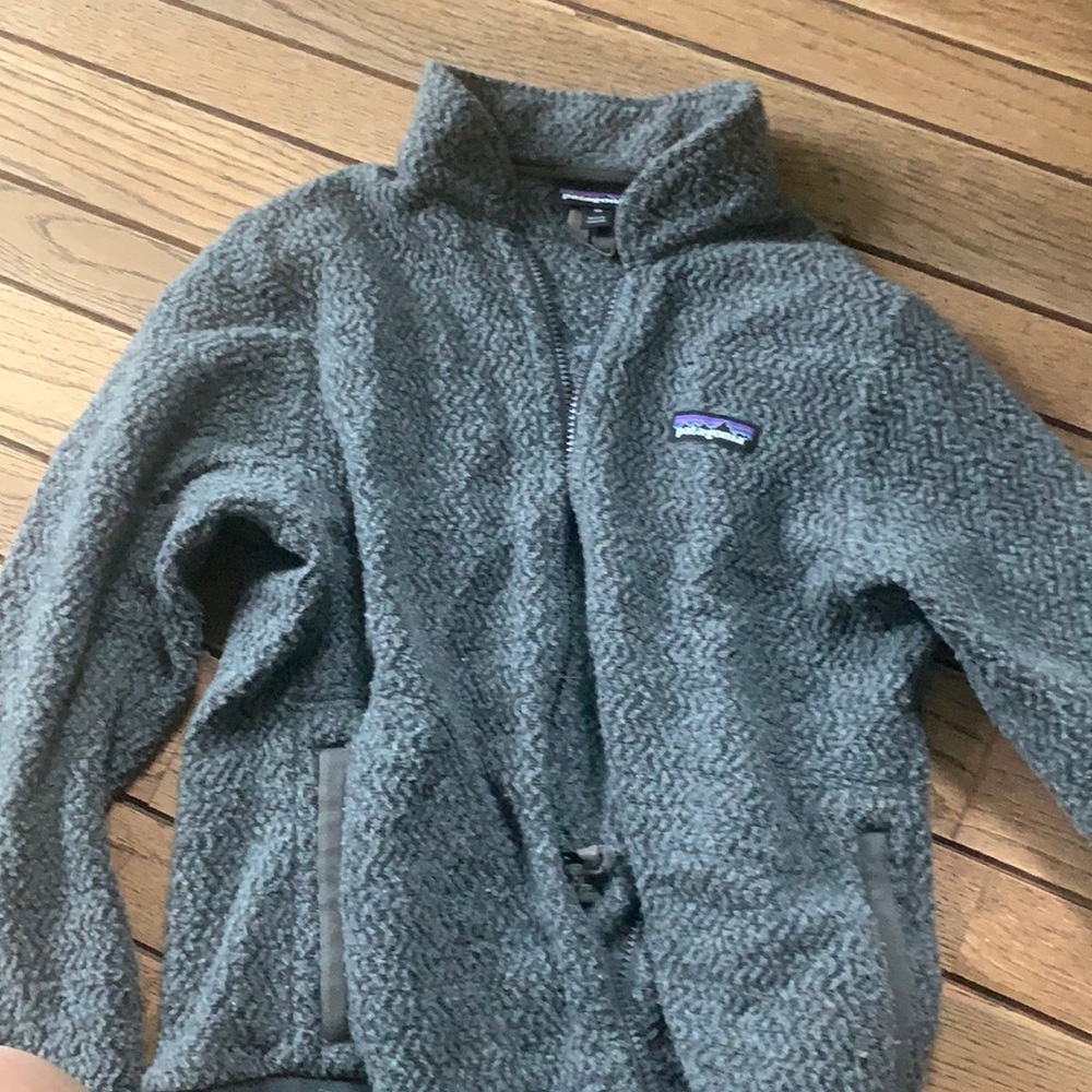 Patagonia lightweight fleece